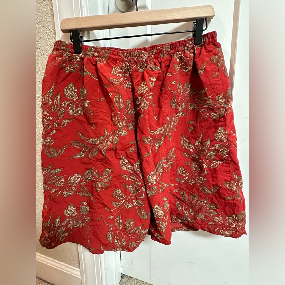 Patagonia Men’s Baggies Shorts - Large - Burgundy Bamboo 8”